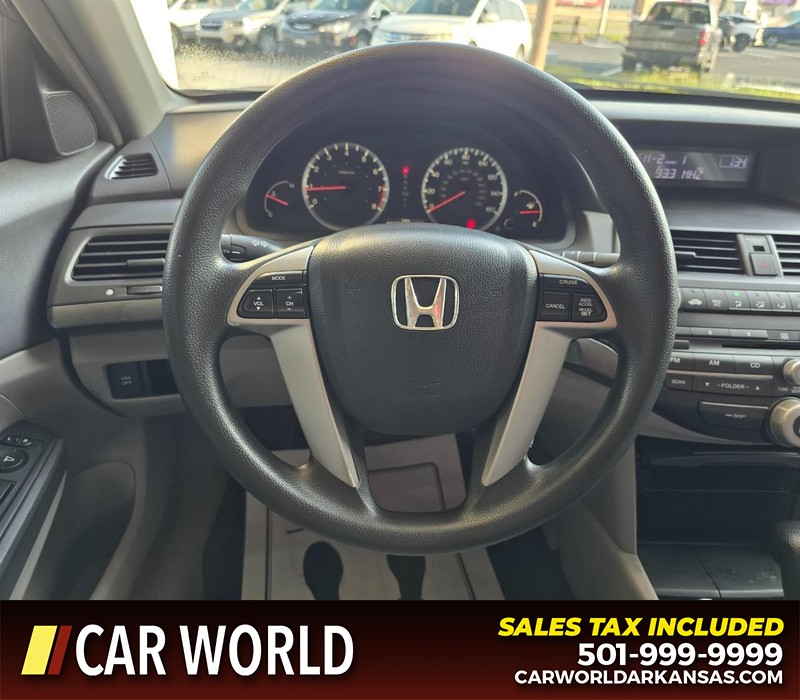 Honda Accord Sedan Vehicle Full-screen Gallery Image 14