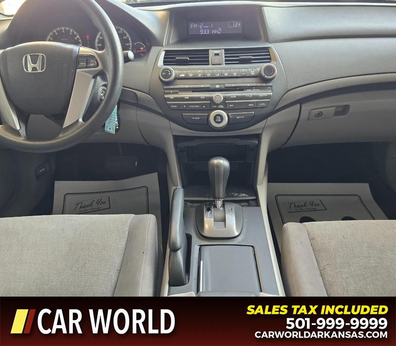 Honda Accord Sedan Vehicle Full-screen Gallery Image 17