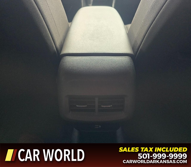 Chevrolet Equinox Vehicle Full-screen Gallery Image 19