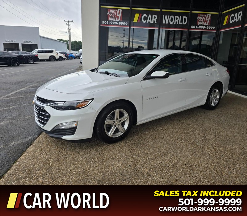 Chevrolet Malibu Vehicle Full-screen Gallery Image 3