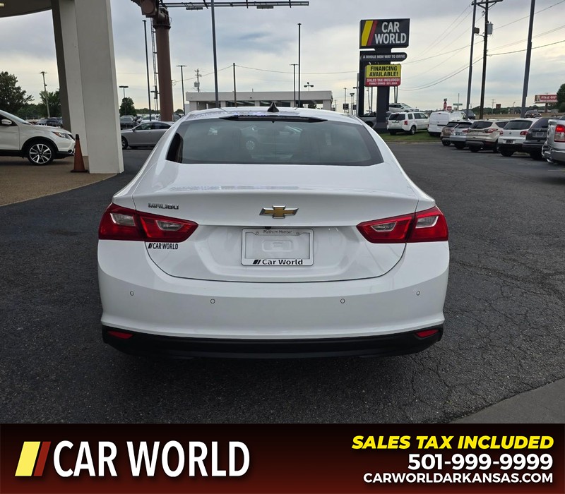 Chevrolet Malibu Vehicle Full-screen Gallery Image 5