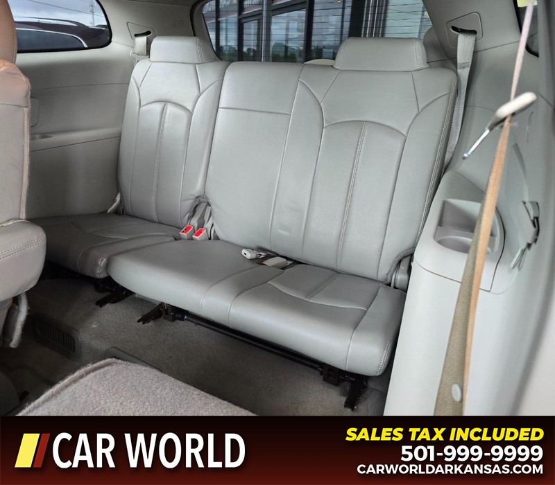Buick Enclave Vehicle Full-screen Gallery Image 11