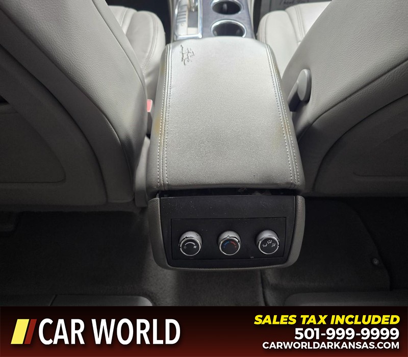 Buick Enclave Vehicle Full-screen Gallery Image 22