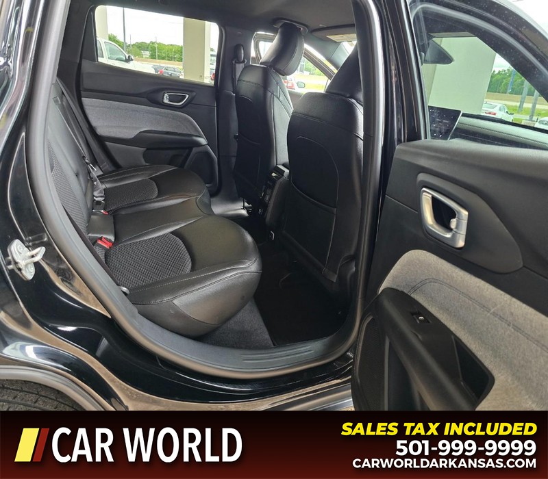 Jeep Compass Vehicle Full-screen Gallery Image 12