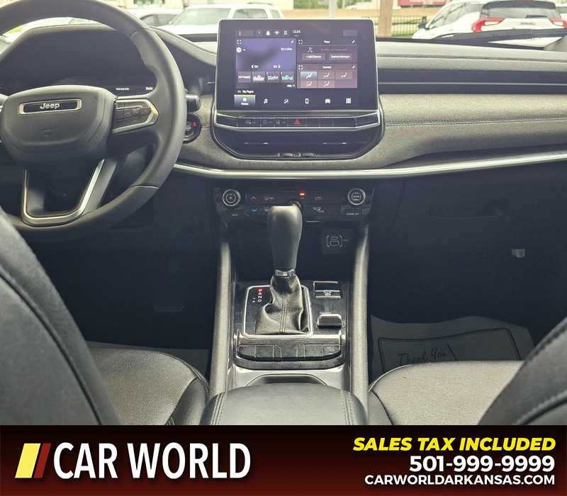 Jeep Compass Vehicle Full-screen Gallery Image 18