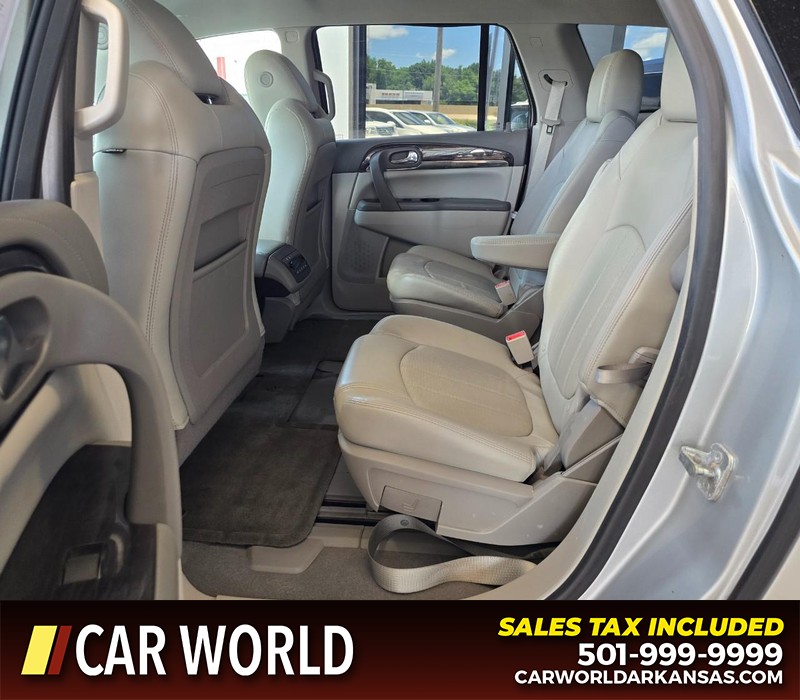 Buick Enclave Vehicle Full-screen Gallery Image 10