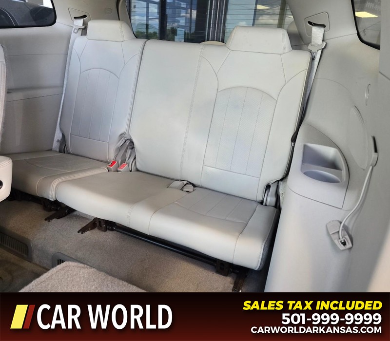 Buick Enclave Vehicle Full-screen Gallery Image 11