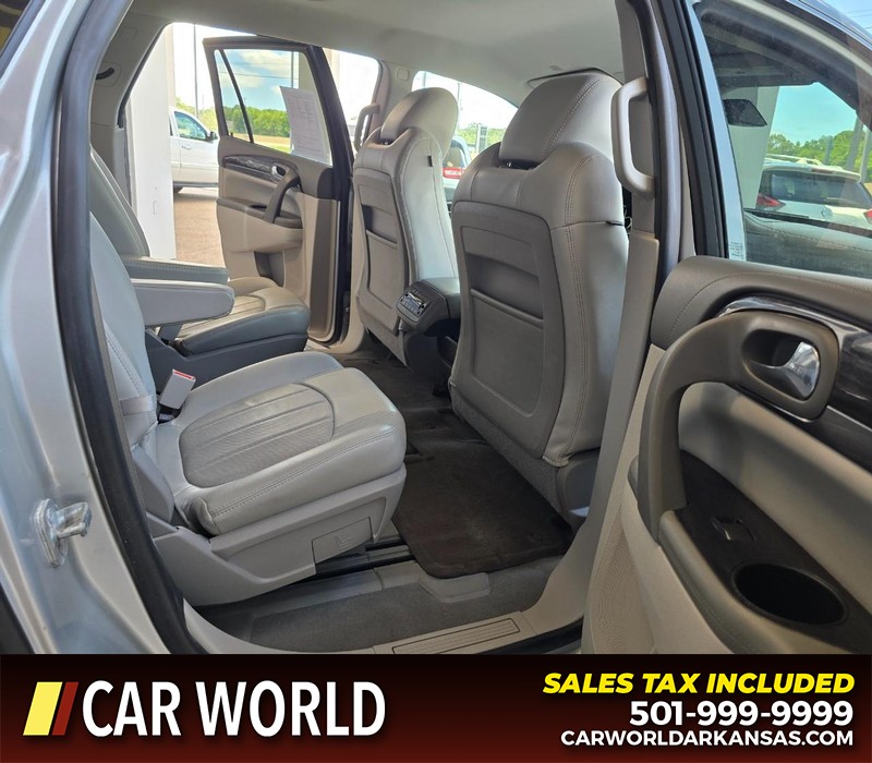 Buick Enclave Vehicle Full-screen Gallery Image 13