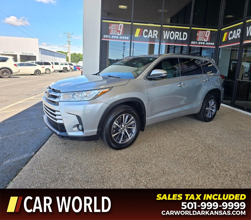 Toyota Highlander Vehicle Full-screen Gallery Image 4