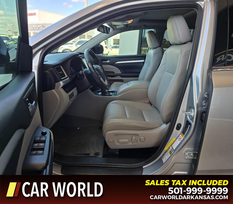 Toyota Highlander Vehicle Full-screen Gallery Image 9