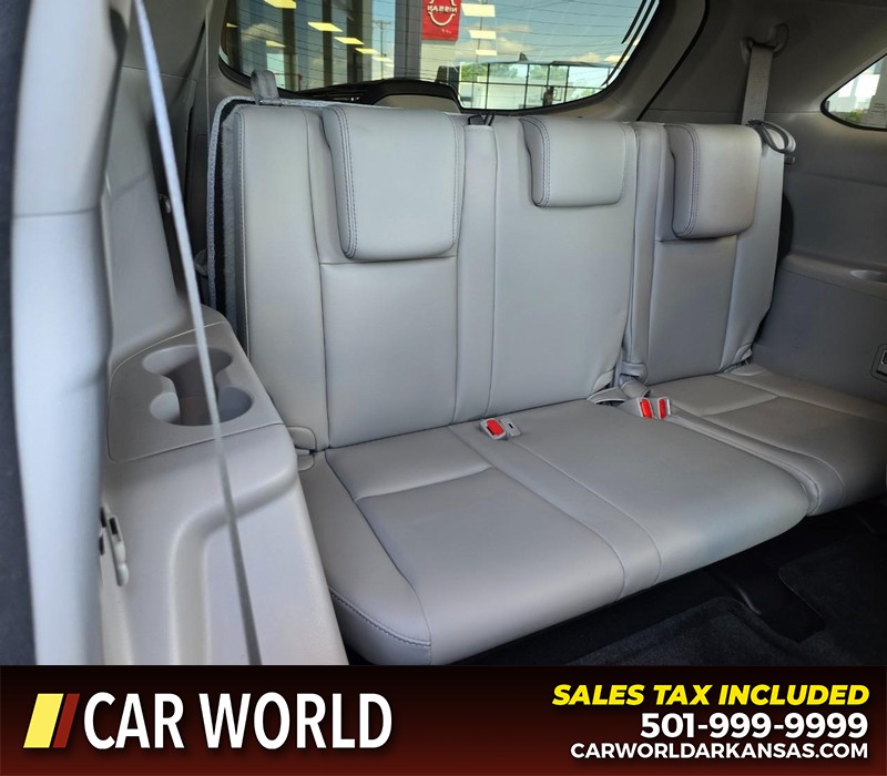Toyota Highlander Vehicle Full-screen Gallery Image 16