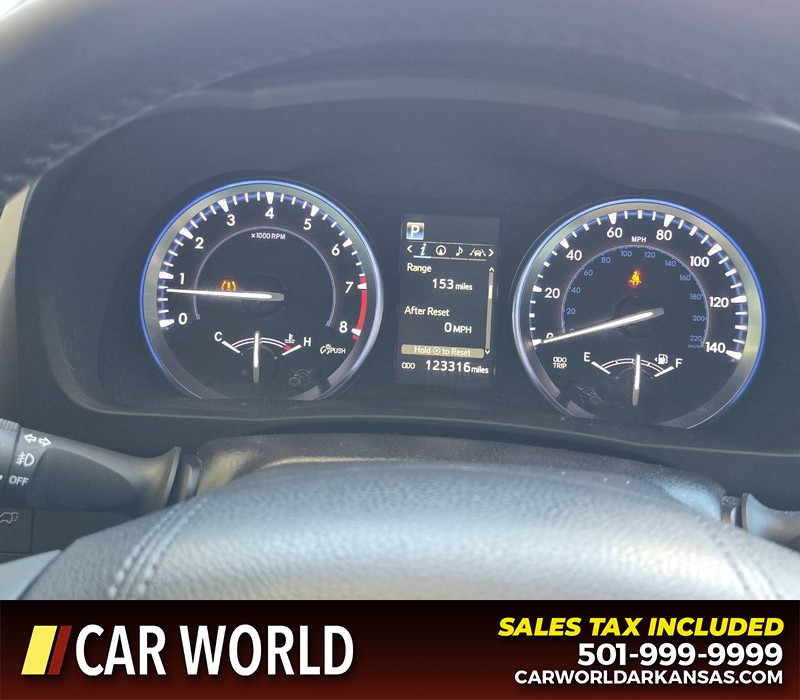 Toyota Highlander Vehicle Full-screen Gallery Image 22