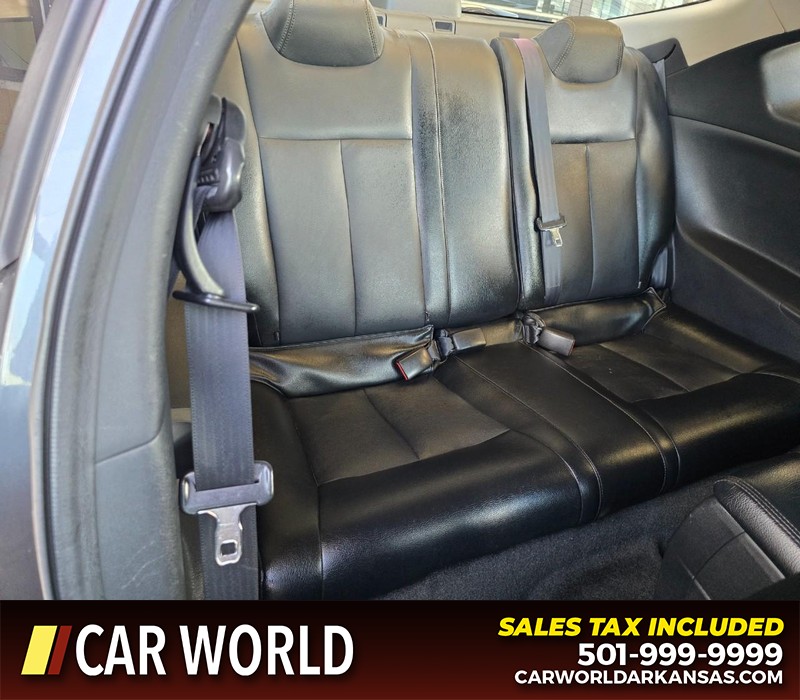 Nissan Altima Vehicle Full-screen Gallery Image 11
