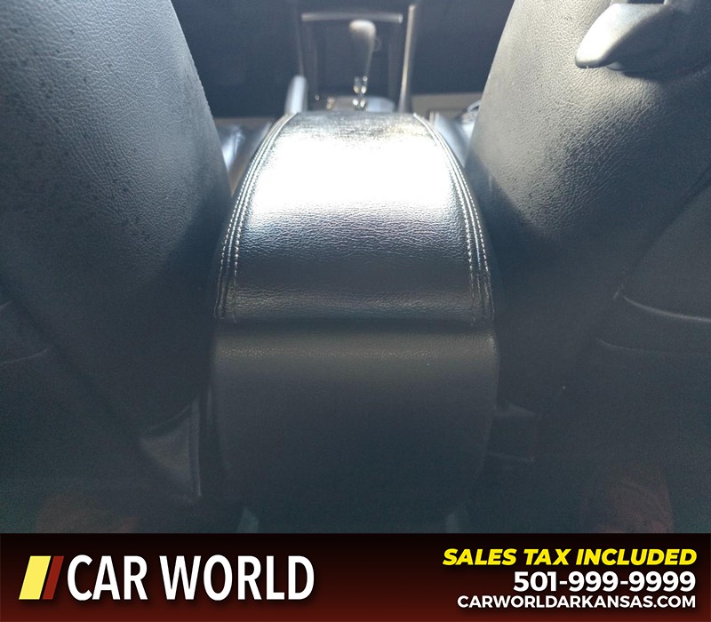Nissan Altima Vehicle Full-screen Gallery Image 19