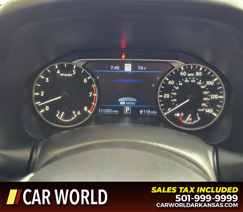 Nissan Altima Vehicle Full-screen Gallery Image 17