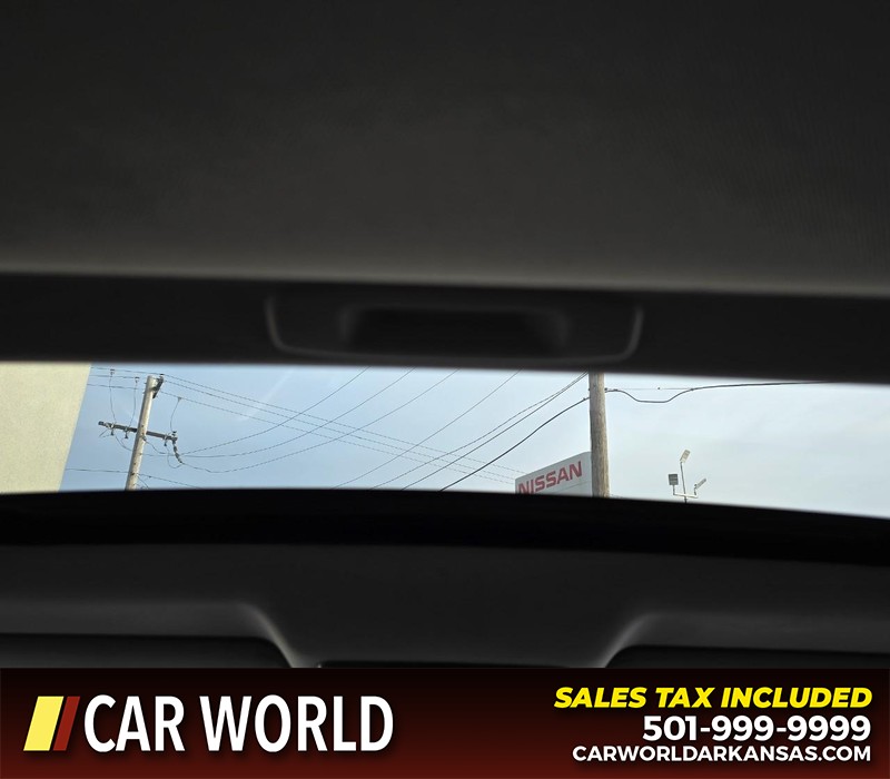 Nissan Altima Vehicle Full-screen Gallery Image 19
