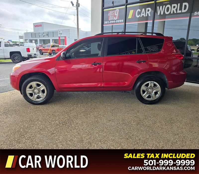Toyota RAV4 Vehicle Full-screen Gallery Image 4