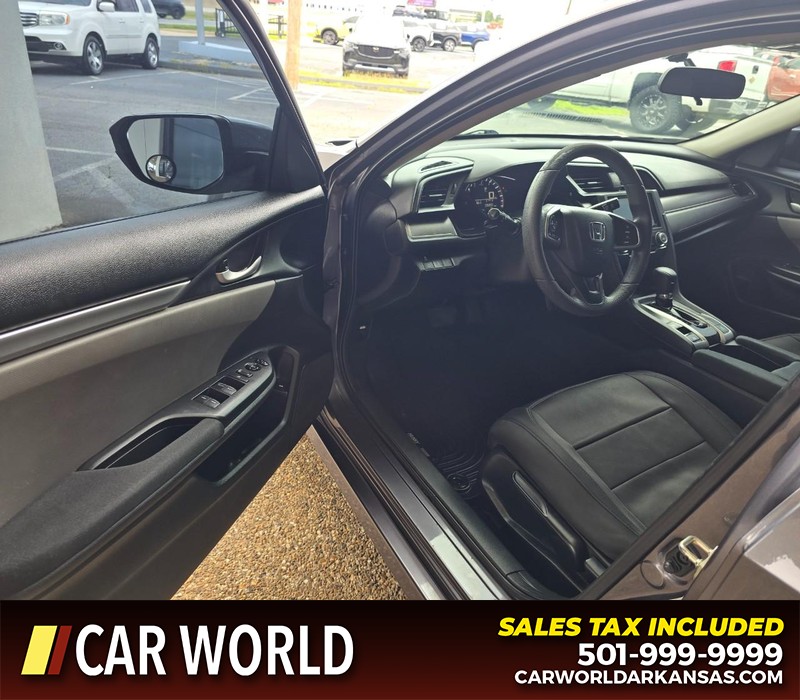 Honda Civic Sedan Vehicle Full-screen Gallery Image 7
