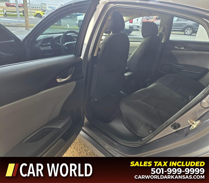 Honda Civic Sedan Vehicle Full-screen Gallery Image 9