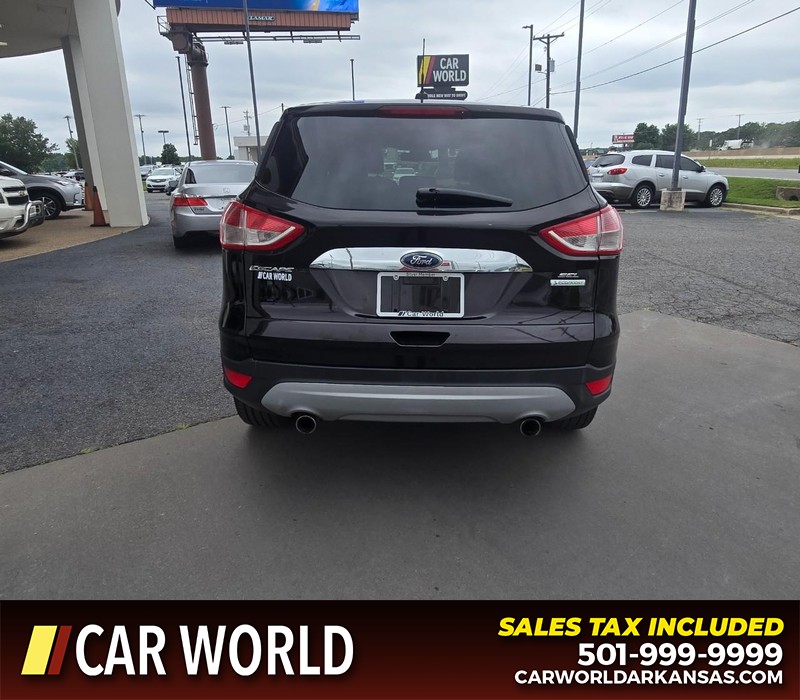 Ford Escape Vehicle Full-screen Gallery Image 5