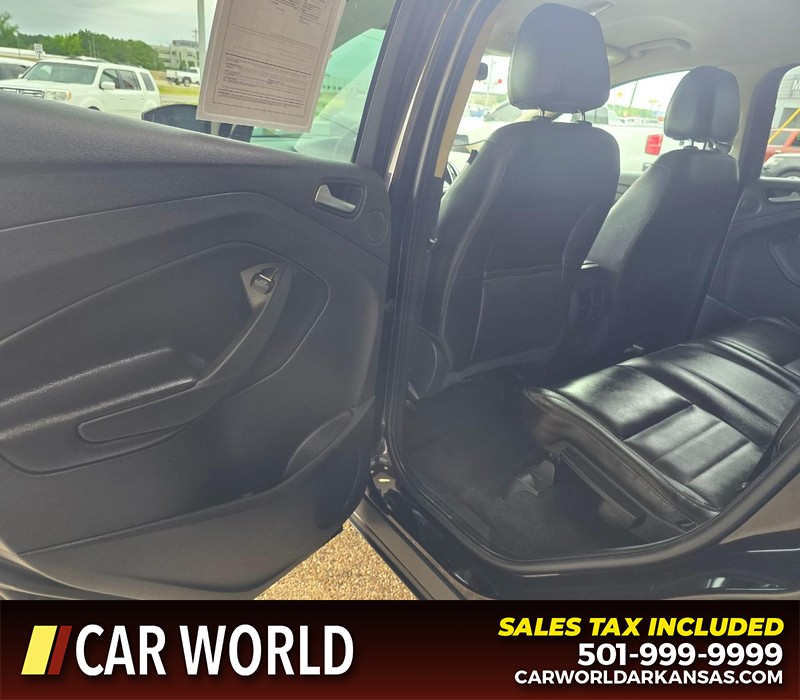 Ford Escape Vehicle Full-screen Gallery Image 9