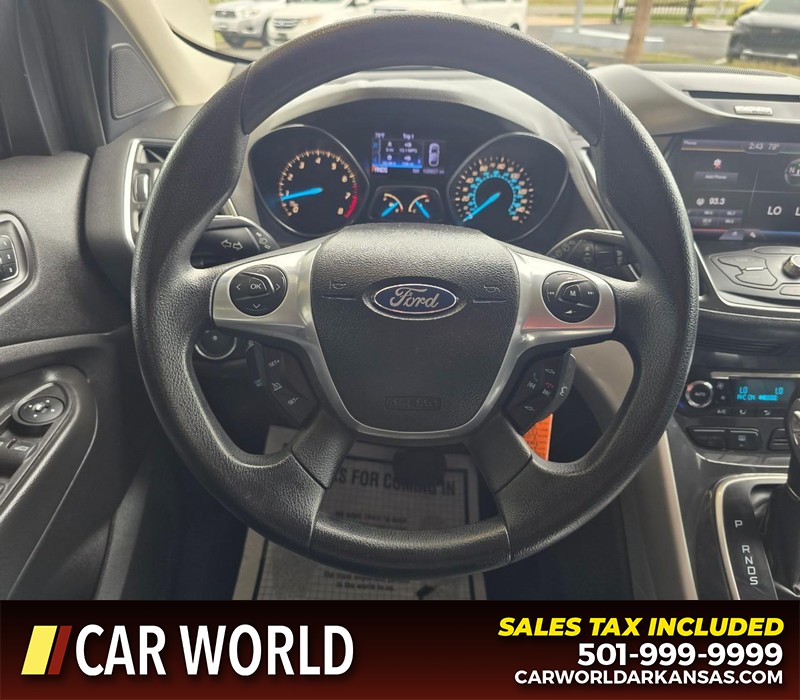 Ford Escape Vehicle Full-screen Gallery Image 15