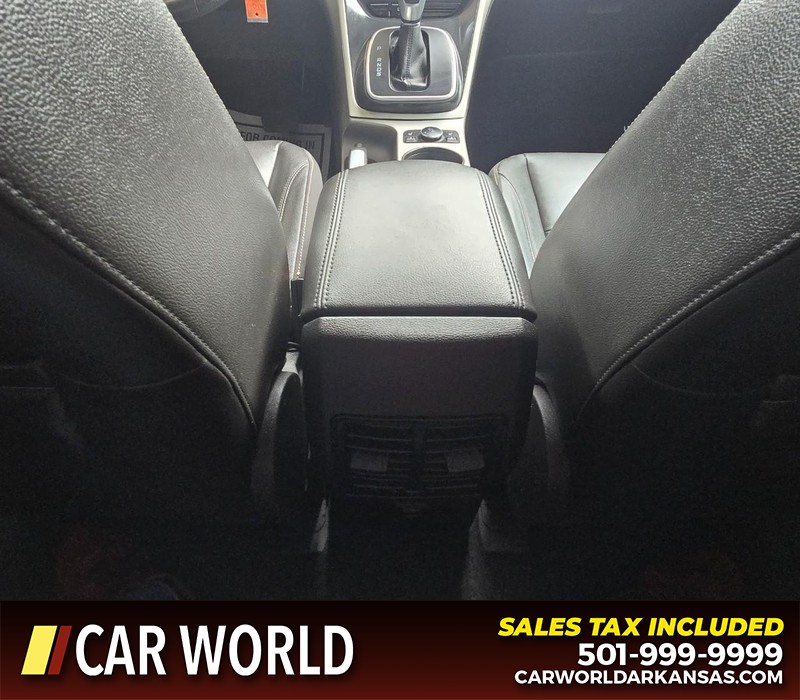 Ford Escape Vehicle Full-screen Gallery Image 19