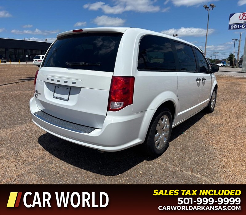 Dodge Grand Caravan Vehicle Full-screen Gallery Image 3