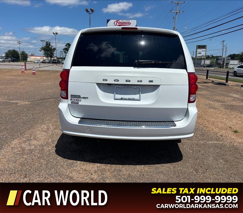 Dodge Grand Caravan Vehicle Full-screen Gallery Image 4