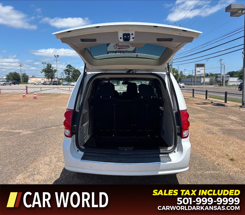 Dodge Grand Caravan Vehicle Full-screen Gallery Image 5