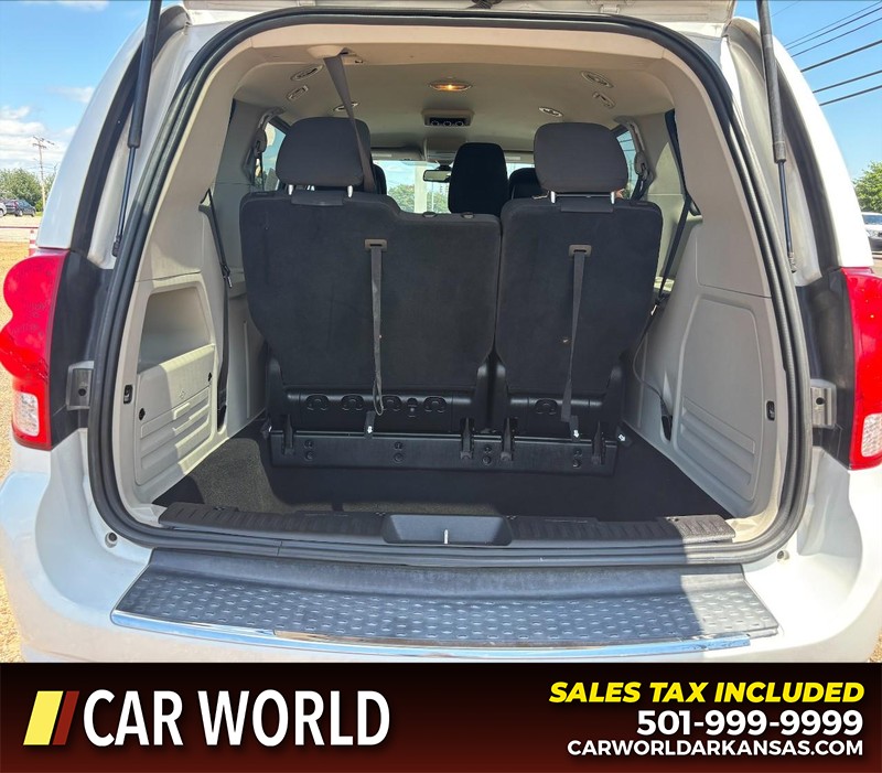 Dodge Grand Caravan Vehicle Full-screen Gallery Image 6