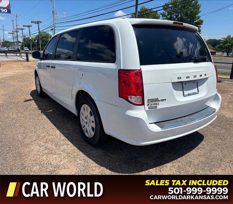 Dodge Grand Caravan Vehicle Full-screen Gallery Image 7
