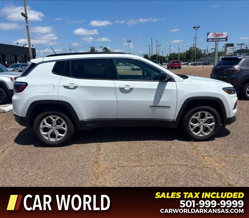 Jeep Compass Vehicle Full-screen Gallery Image 2