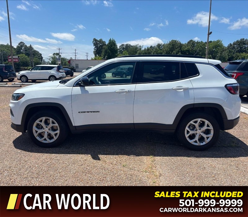Jeep Compass Vehicle Full-screen Gallery Image 8