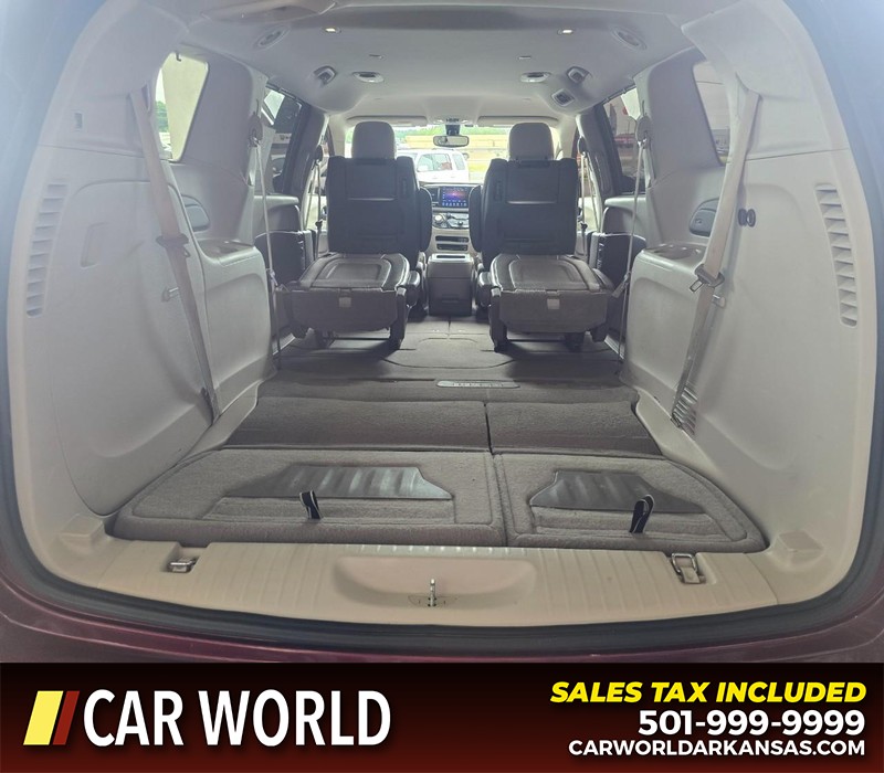 Chrysler Pacifica Vehicle Full-screen Gallery Image 19