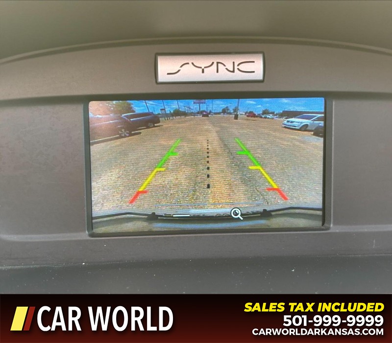 Ford Escape Vehicle Full-screen Gallery Image 18