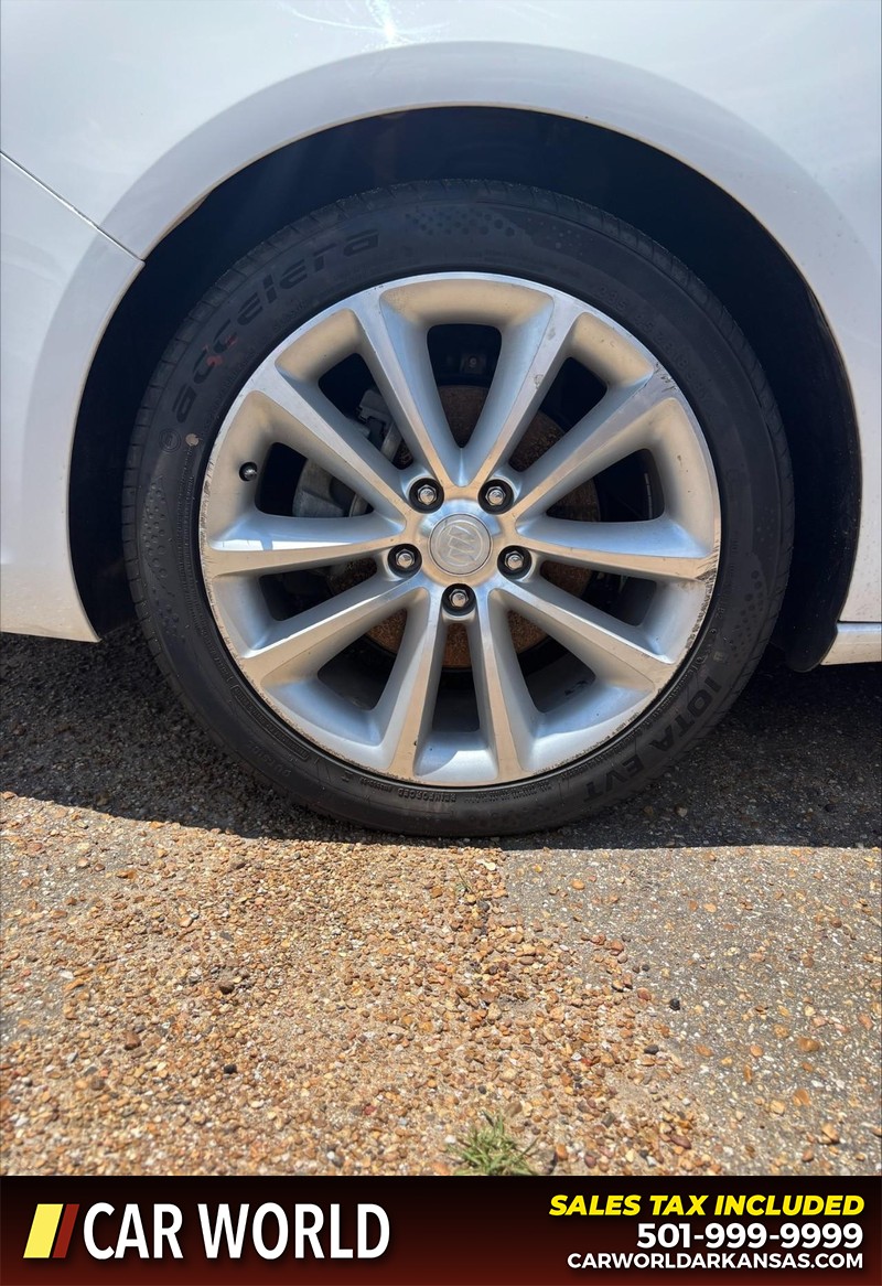 Buick Verano Vehicle Full-screen Gallery Image 11