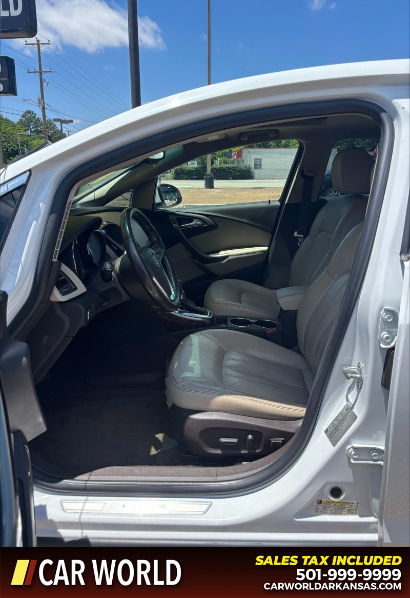 Buick Verano Vehicle Full-screen Gallery Image 13
