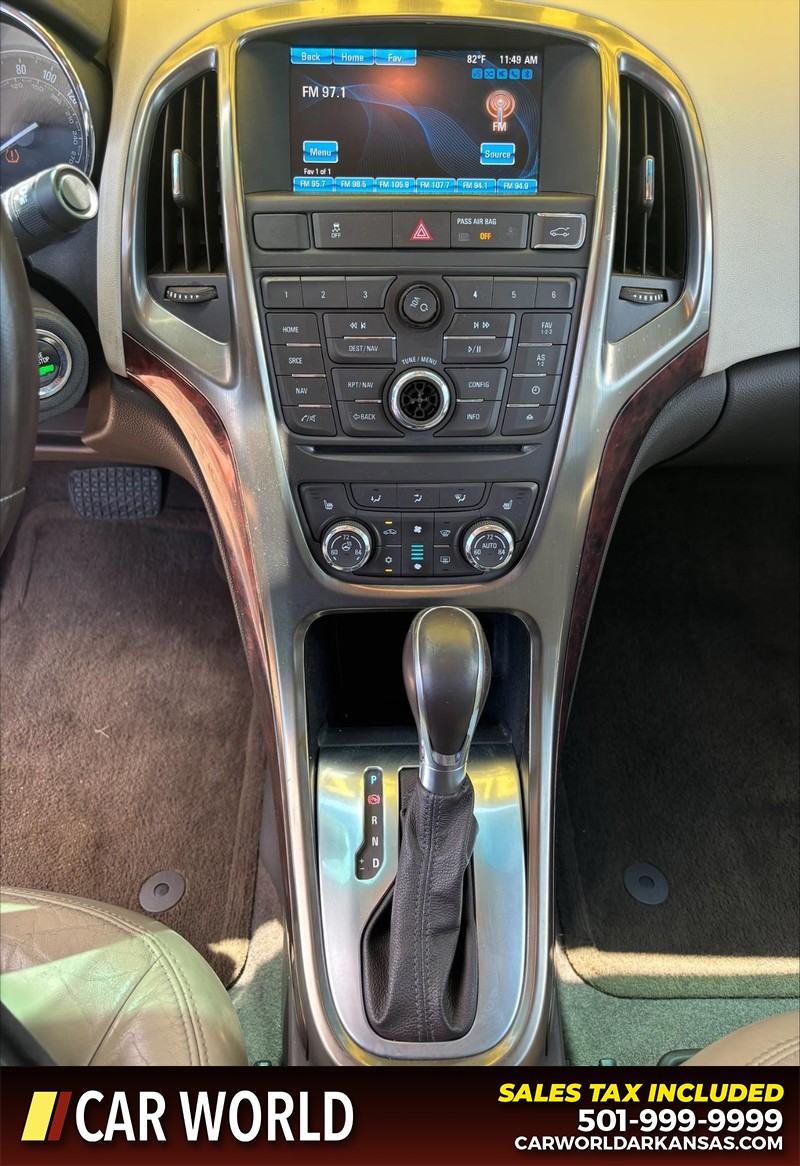 Buick Verano Vehicle Full-screen Gallery Image 17