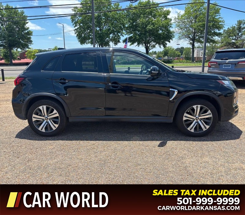 Mitsubishi Outlander Sport Vehicle Full-screen Gallery Image 2