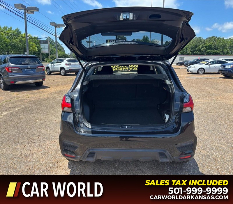 Mitsubishi Outlander Sport Vehicle Full-screen Gallery Image 5
