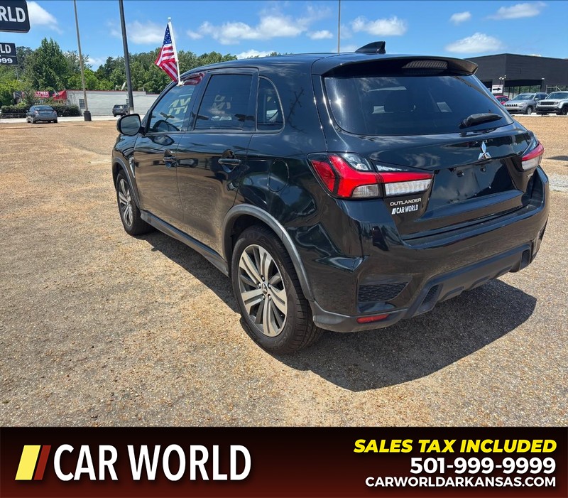 Mitsubishi Outlander Sport Vehicle Full-screen Gallery Image 7