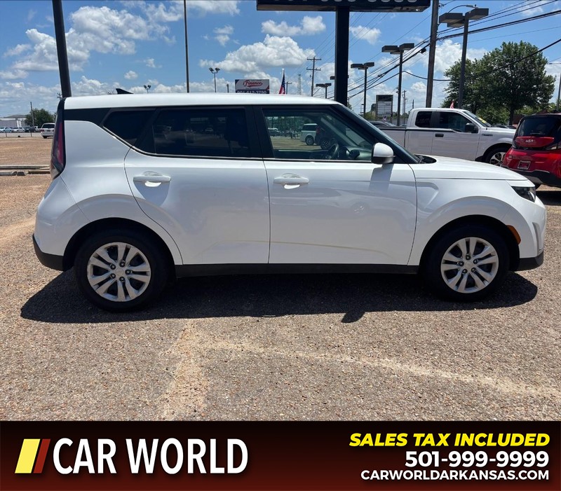 Kia Soul Vehicle Full-screen Gallery Image 2