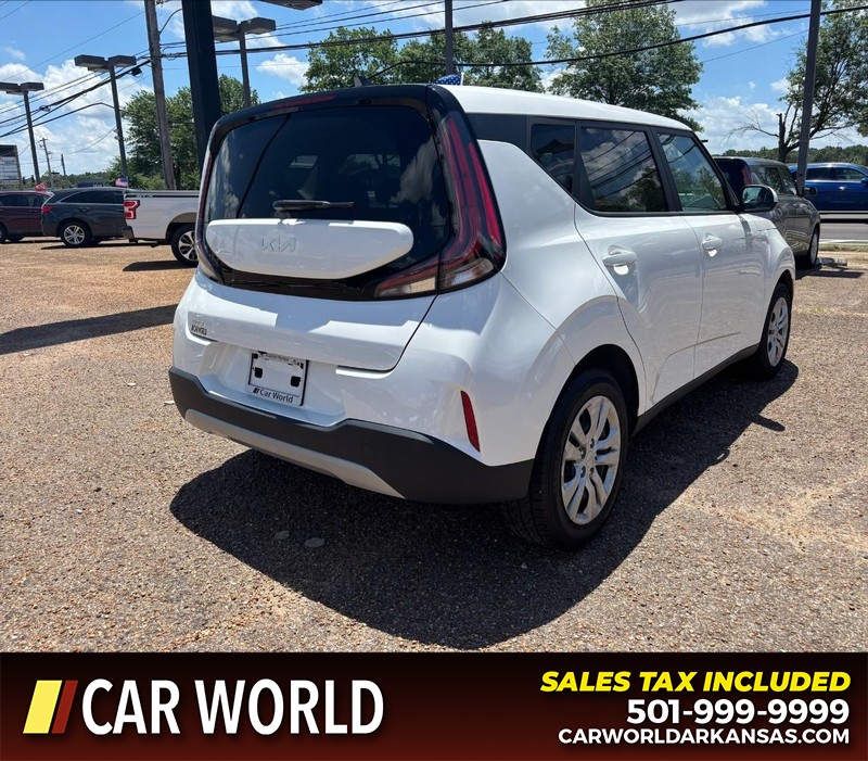 Kia Soul Vehicle Full-screen Gallery Image 3
