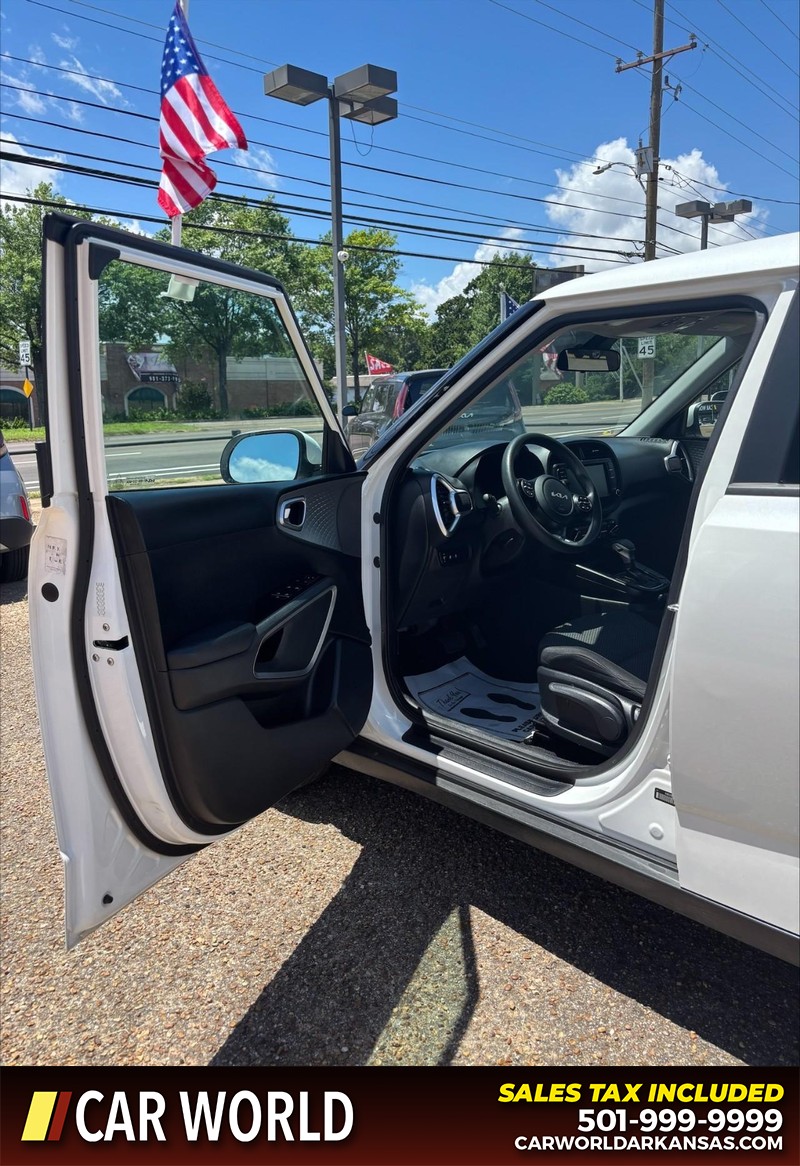 Kia Soul Vehicle Full-screen Gallery Image 12