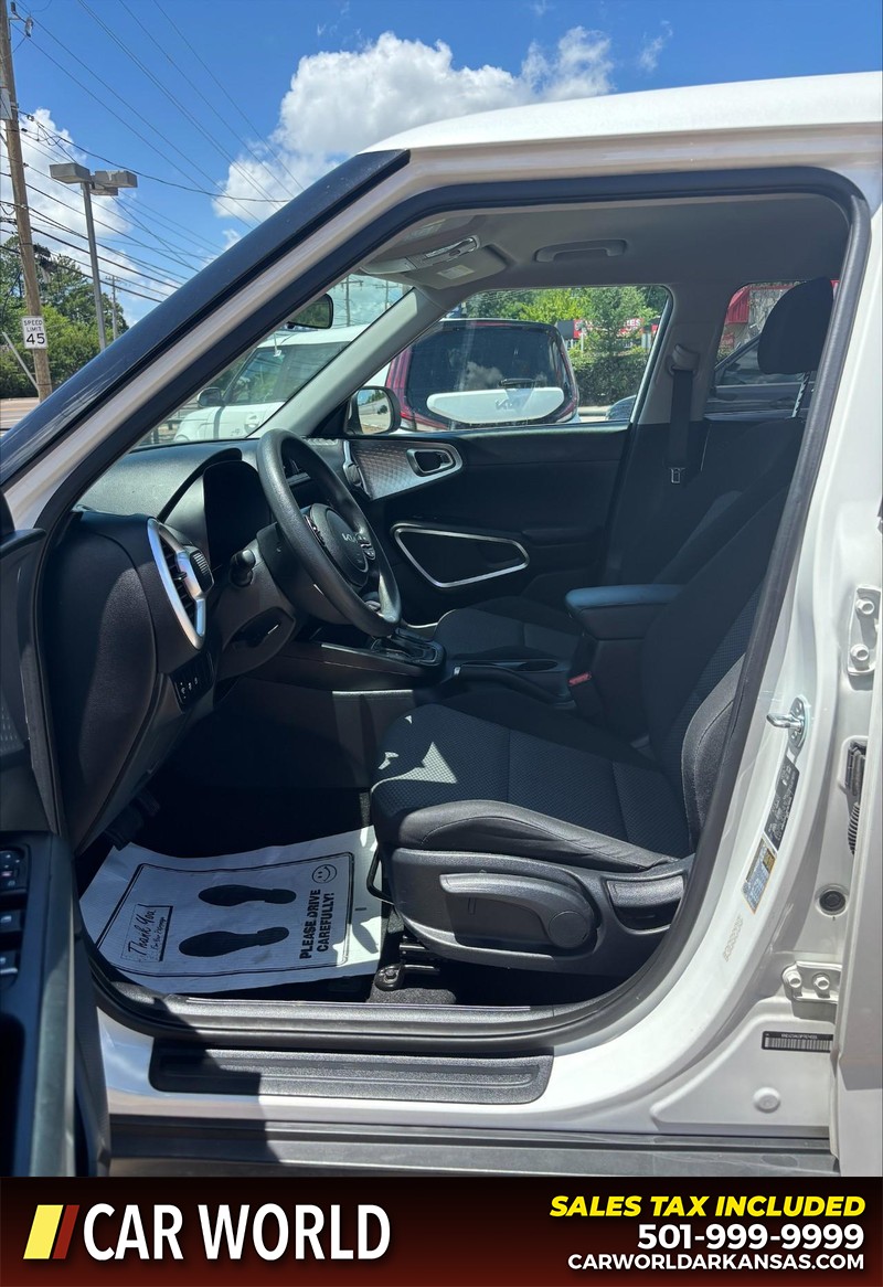 Kia Soul Vehicle Full-screen Gallery Image 13