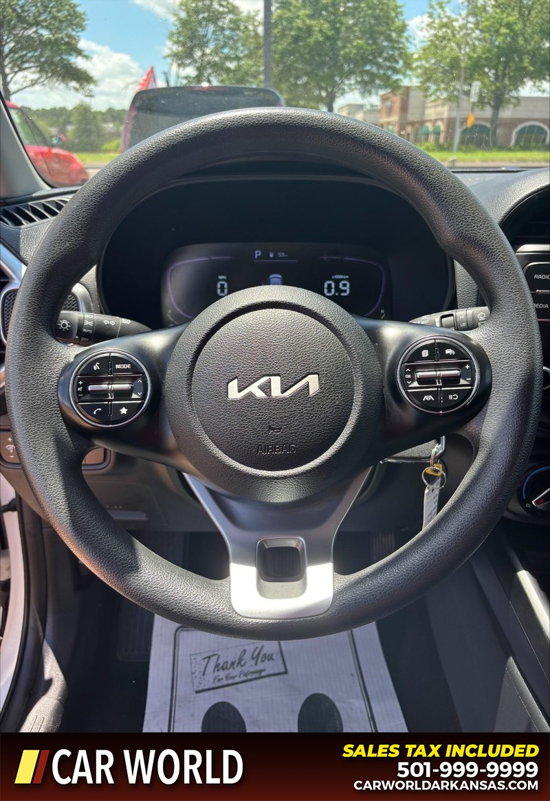Kia Soul Vehicle Full-screen Gallery Image 19