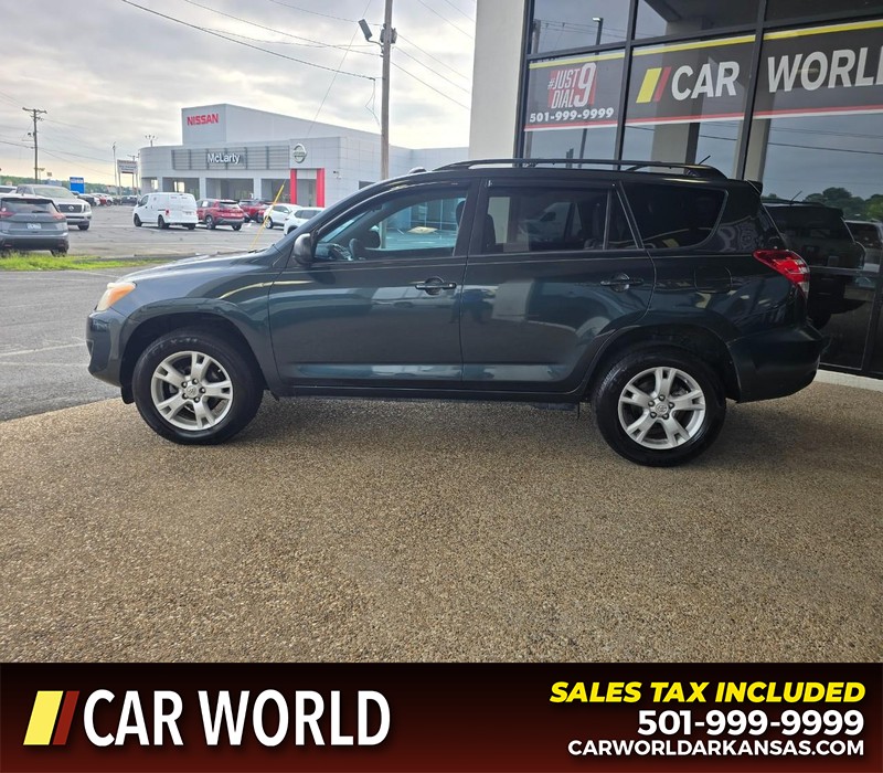 Toyota RAV4 Vehicle Full-screen Gallery Image 4