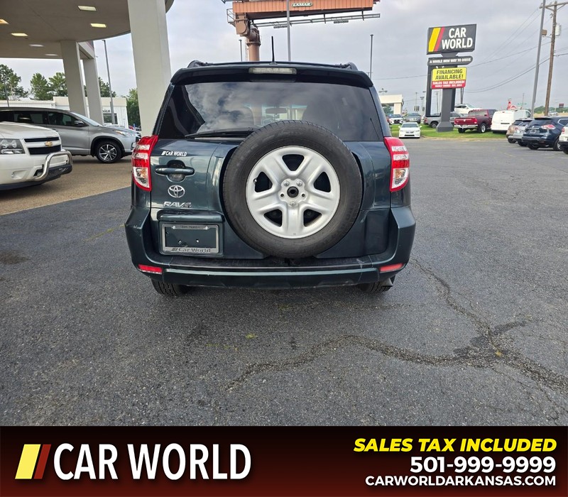 Toyota RAV4 Vehicle Full-screen Gallery Image 5