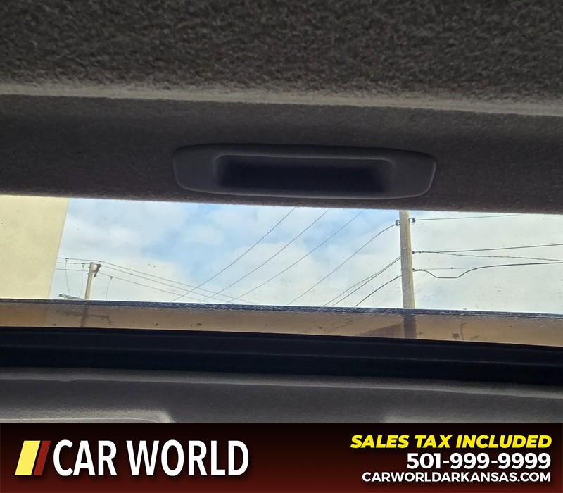 Toyota RAV4 Vehicle Full-screen Gallery Image 19